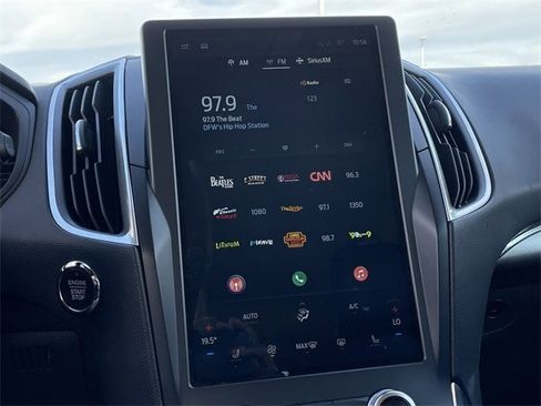 Used 2024 Ford Edge Titanium image 18