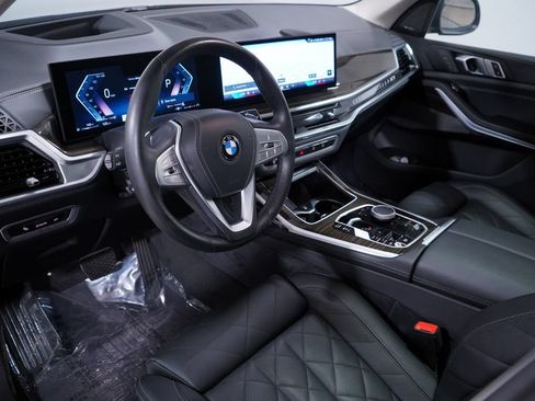 Used 2024 BMW X7 xDrive40i w/ Premium Package AWD/4WD image 6
