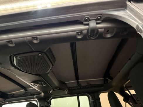 Used 2019 Jeep Wrangler Unlimited Sport S AWD/4WD image 50