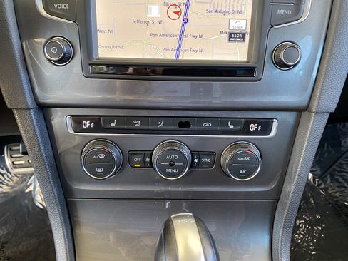 Used 2017 Volkswagen Golf Alltrack SEL image 64