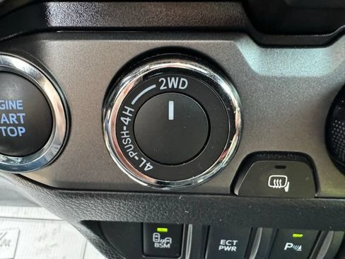 Used 2023 Toyota Tacoma TRD Sport w/ TRD Premium Sport Package AWD/4WD image 18