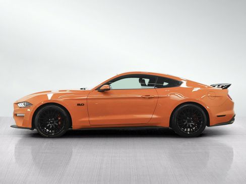 Used 2018 Ford Mustang GT Premium w/ GT Performance Package RWD image 2