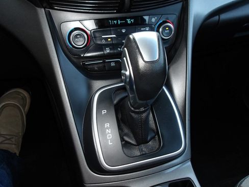 Used 2017 Ford C-MAX SE image 15