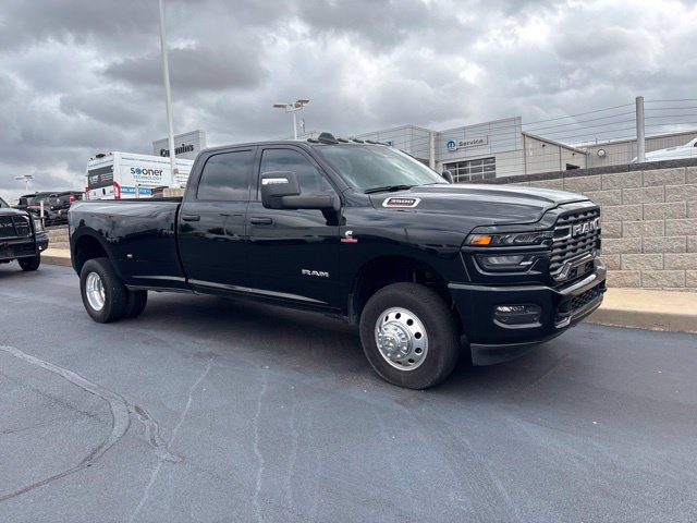 Used 2026 RAM 3500 Big Horn AWD/4WD image 3