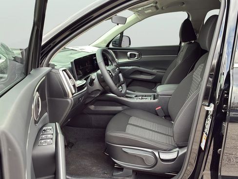 New 2026 Kia Sorento LX FWD image 10