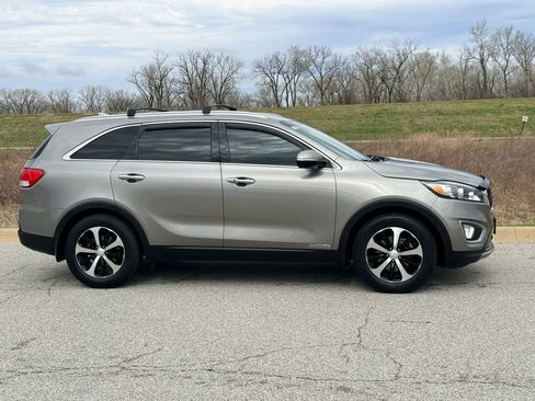 Used 2018 Kia Sorento EX image 36