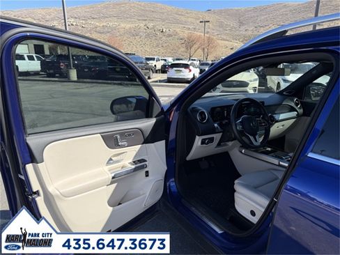 Used 2021 Mercedes-Benz GLB 250 4MATIC image 11