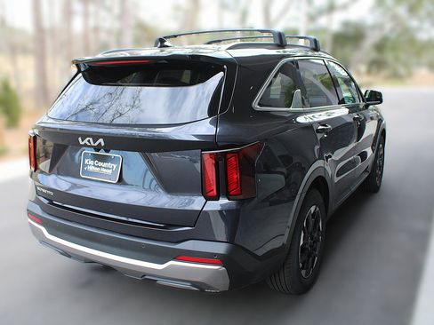 New 2026 Kia Sorento S w/ S Panoramic Sunroof Package image 12