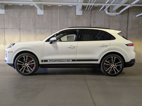 New 2026 Porsche Cayenne S image 2