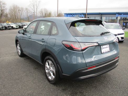Used 2023 Honda HR-V LX image 7