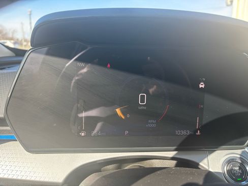 Used 2025 Chevrolet Trax LT w/ Driver Confidence Package image 33