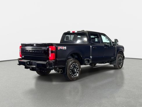 Used 2025 Ford F250 Platinum AWD/4WD image 3