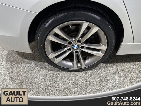 Used 2018 BMW 330i xDrive Sedan w/ Premium Package image 21