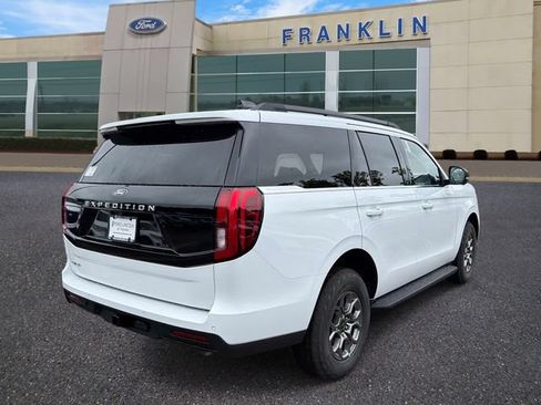 New 2026 Ford Expedition Active RWD image 7