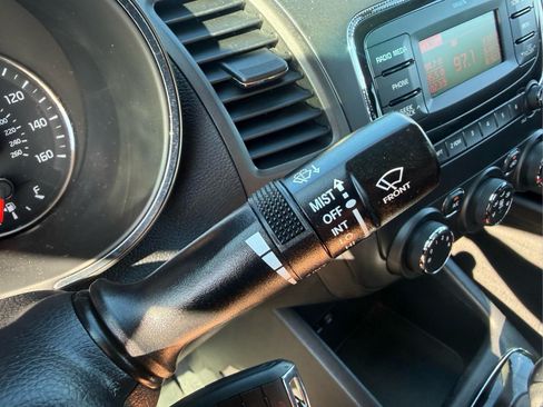 Used 2017 Kia Forte LX FWD image 24