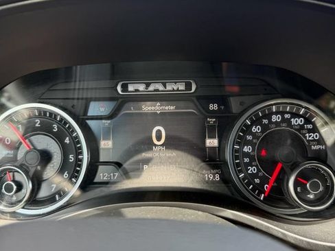 Used 2019 RAM 1500 Big Horn AWD/4WD image 19