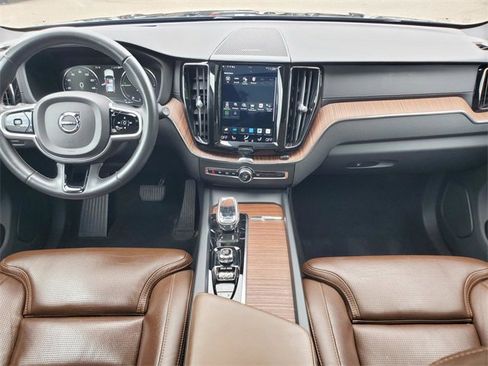 Used 2020 Volvo XC60 T8 Inscription image 30