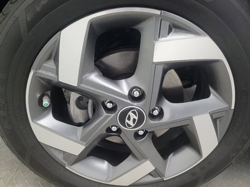 Used 2020 Hyundai Venue SEL w/ Convenience + Premium Package FWD image 31