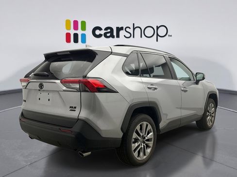 Used 2025 Toyota RAV4 XLE Premium image 4