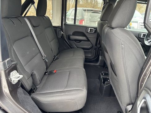 Used 2021 Jeep Wrangler Unlimited Sahara w/ Uconnect 4C Nav & Sound Group image 24
