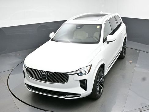 New 2026 Volvo XC90 B6 Plus w/ Protection Package Premier image 47