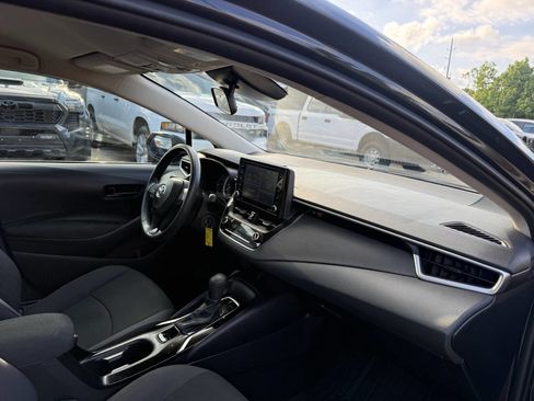 Used 2022 Toyota Corolla LE FWD image 8