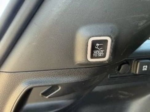 Used 2024 Jeep Grand Cherokee Altitude AWD/4WD image 28