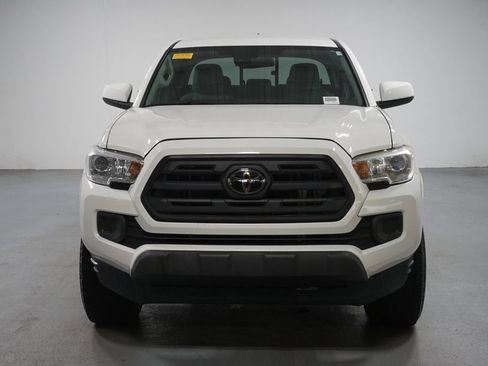 Used 2019 Toyota Tacoma SR w/ SR Convenience Package RWD image 2