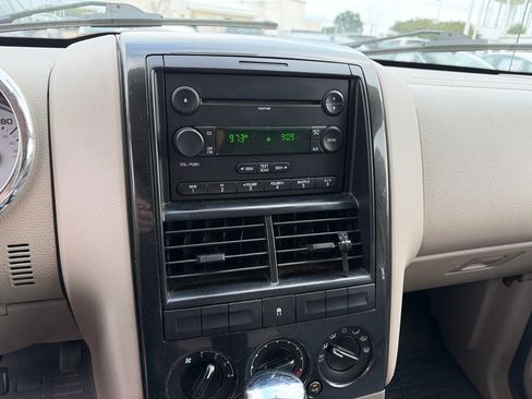 Used 2007 Ford Explorer Sport Trac XLT RWD image 5