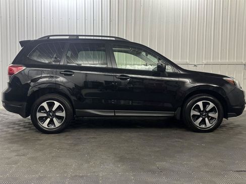Used 2018 Subaru Forester 2.5i Premium w/ All-Weather Package AWD/4WD image 5