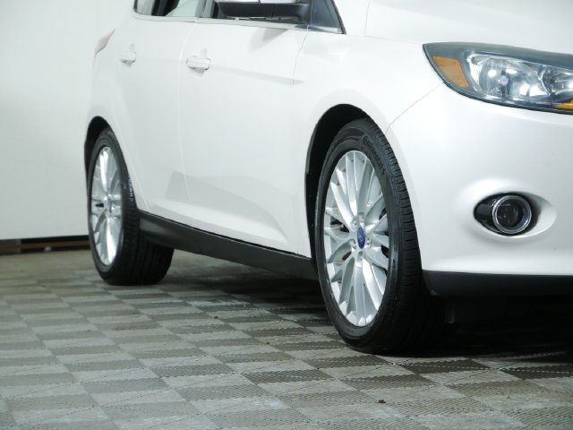 Used 2014 Ford Focus Titanium FWD image 2