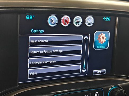 Used 2017 GMC Sierra 2500 Denali w/ Suspension Package, Off-Road AWD/4WD image 43