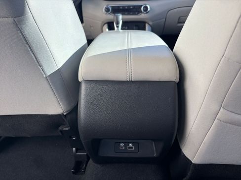 Used 2025 Nissan Altima 2.5 SV image 24