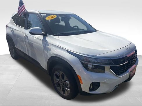 Certified 2025 Kia Seltos LX image 7