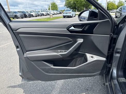 Used 2019 Volkswagen Jetta R-Line w/ R-Line Cold Weather Package FWD image 19