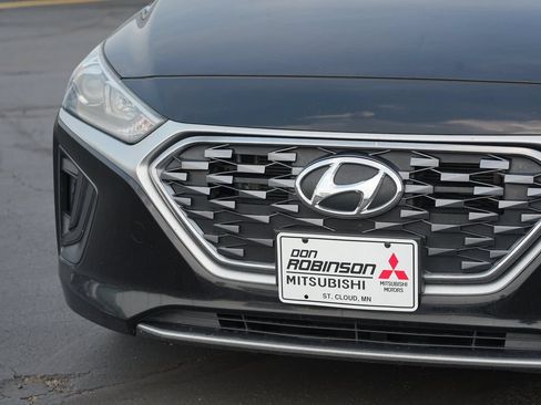 Used 2020 Hyundai Ioniq Blue FWD image 9