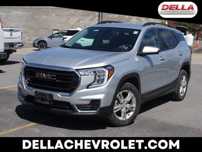 Used 2022 GMC Terrain SLE w/ Driver Convenience Package