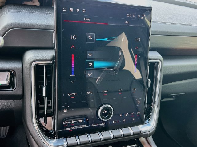 New 2027 GMC Yukon Denali w/ Sun & Power Step Package RWD image 11