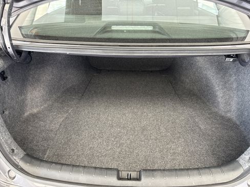 Used 2017 Honda Accord LX image 17