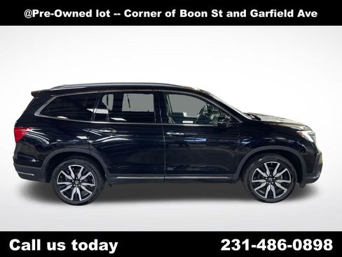 Used 2021 Honda Pilot Touring image 6