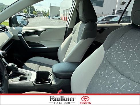 Certified 2025 Toyota RAV4 XLE AWD/4WD image 25