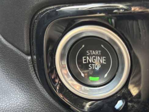 Used 2023 Chevrolet Silverado 1500 LT image 27