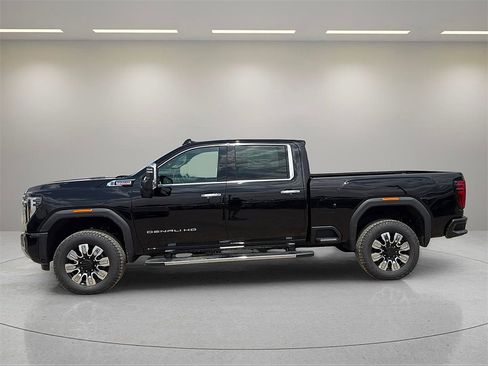 New 2025 GMC Sierra 2500 Denali w/ Denali Reserve Package image 2