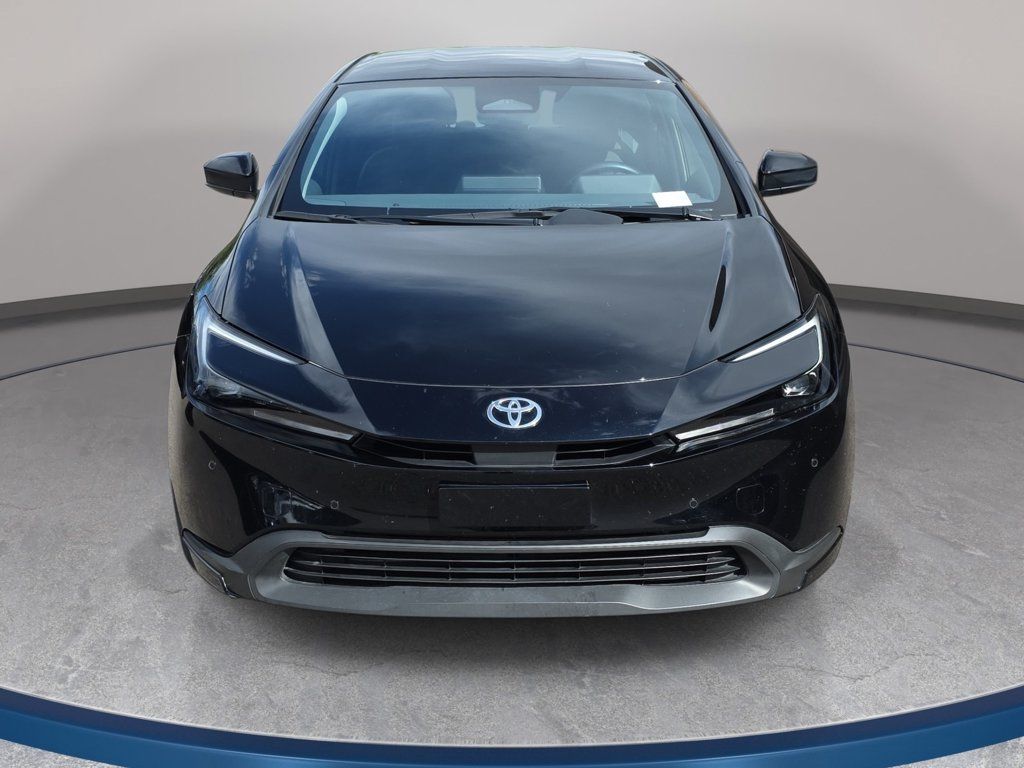 Used 2024 Toyota Prius LE AWD/4WD image 3