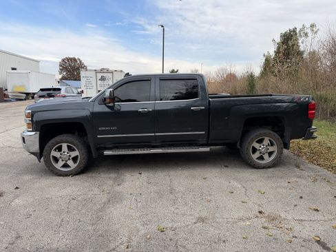 Used 2018 Chevrolet Silverado 2500 LTZ w/ Duramax Plus Package image 9