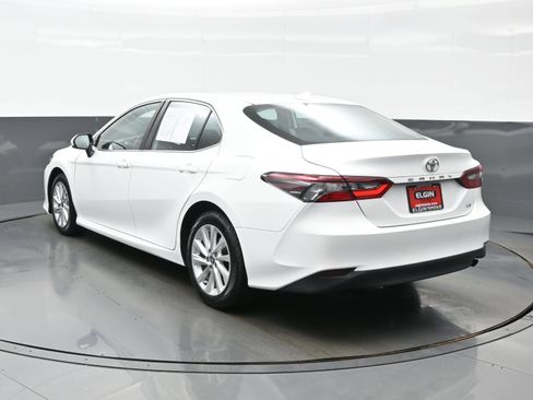 Used 2024 Toyota Camry LE FWD image 4
