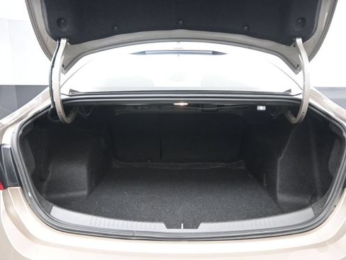 Used 2024 Chevrolet Malibu LT FWD image 27