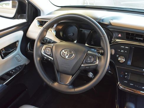 Used 2014 Toyota Avalon Limited w/ Technology Package FWD image 53