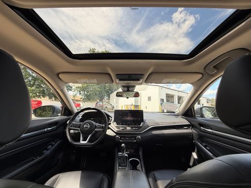 Used 2023 Nissan Altima 2.5 SL FWD image 30