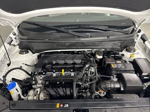 Used 2025 Hyundai Venue SEL image 21